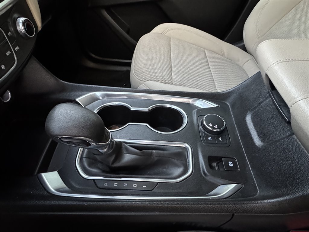 2022 Chevrolet Traverse - $19,990