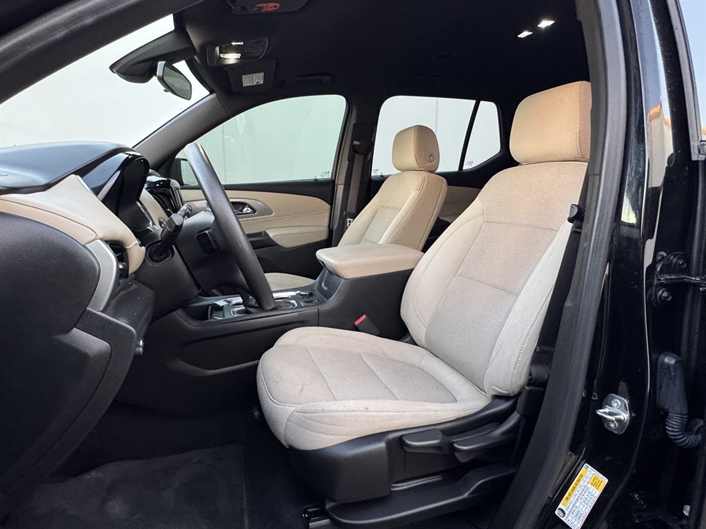 2022 Chevrolet Traverse - $19,990