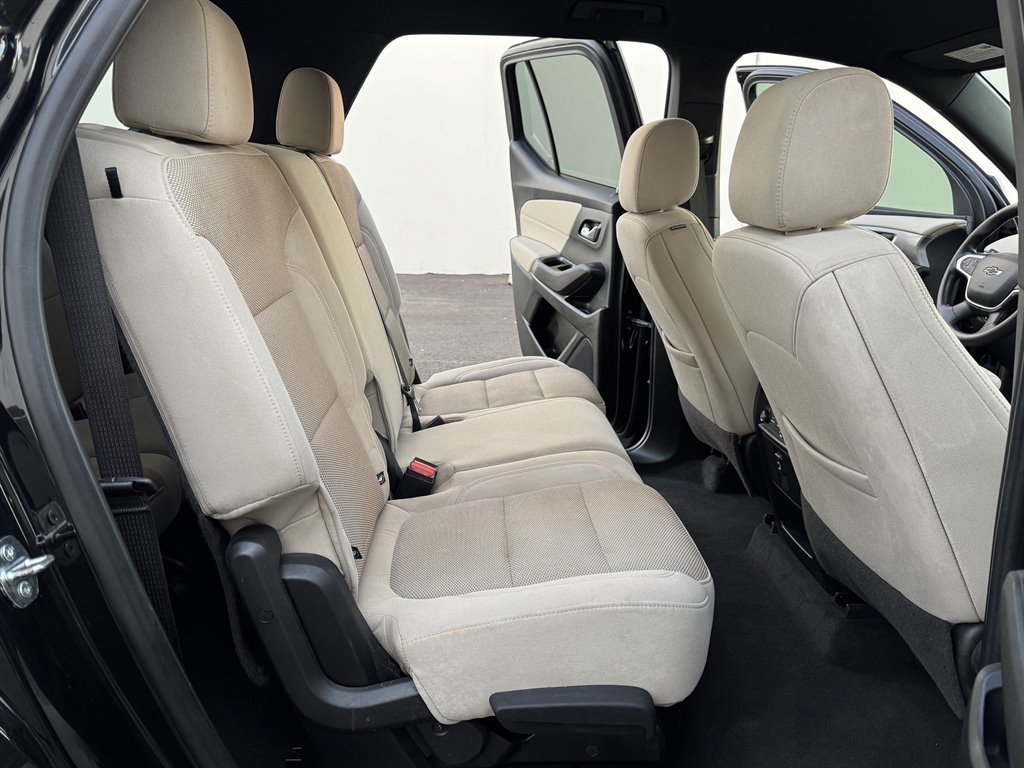 2022 Chevrolet Traverse - $19,990