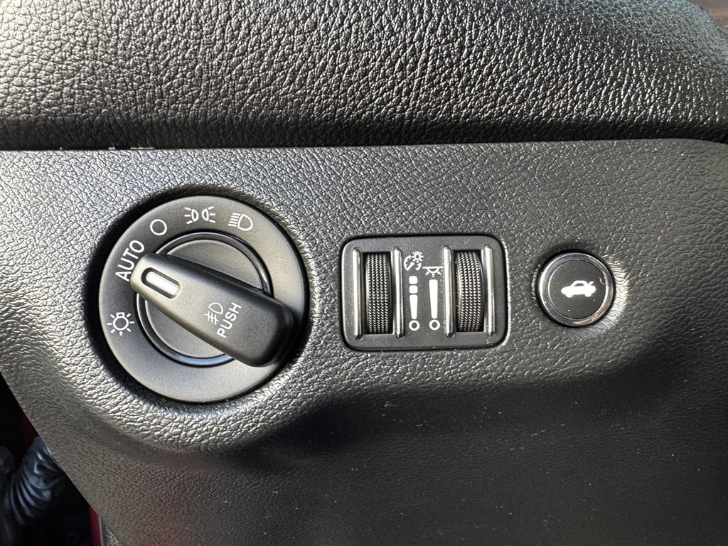 2020 Dodge Challenger - $15,990