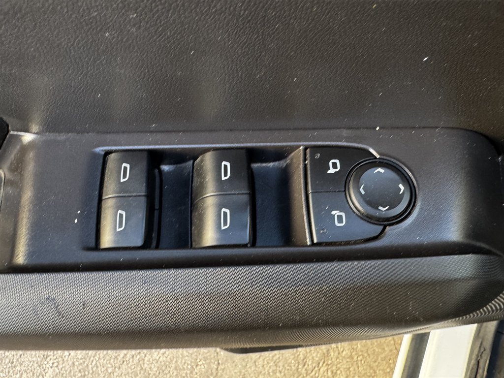 2025 Chevrolet Colorado - $24,990