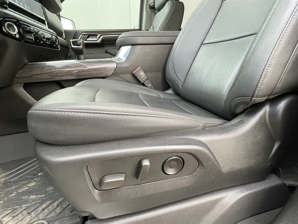 2024 Chevrolet Silverado 1500 - $38,990