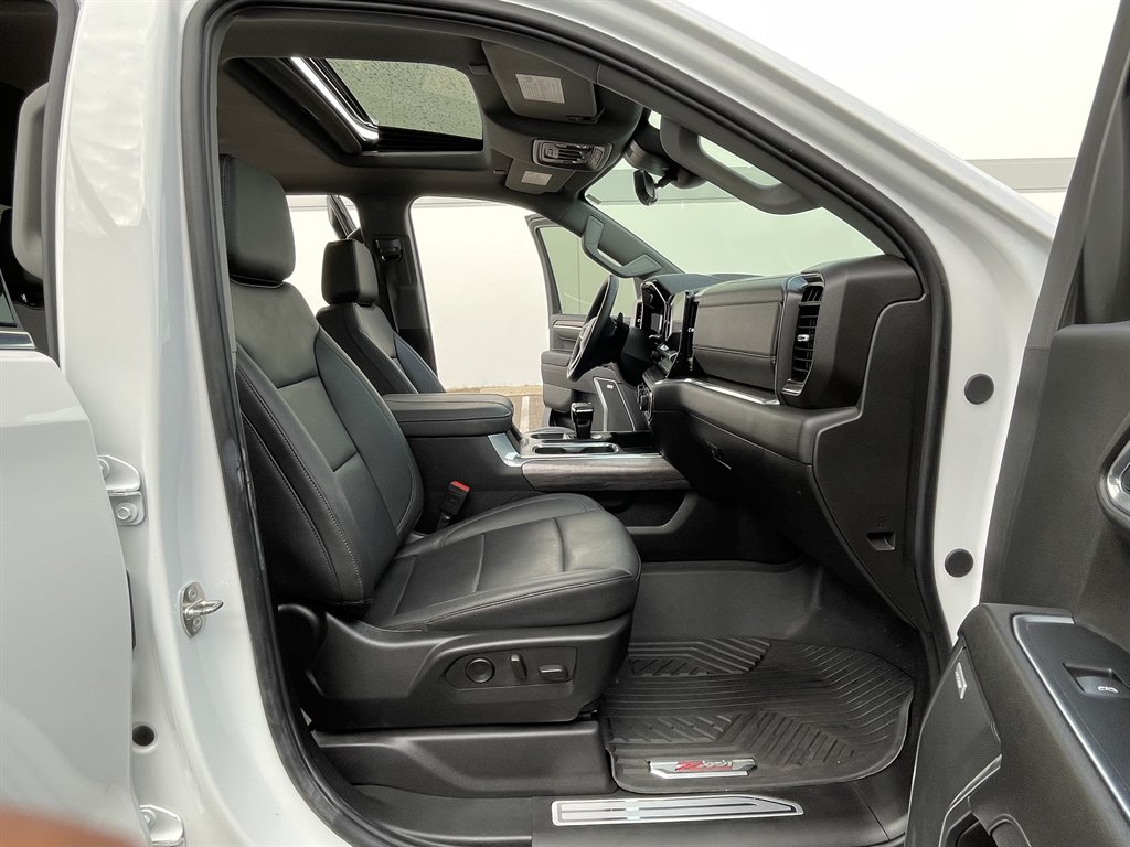2024 Chevrolet Silverado 1500 - $38,990