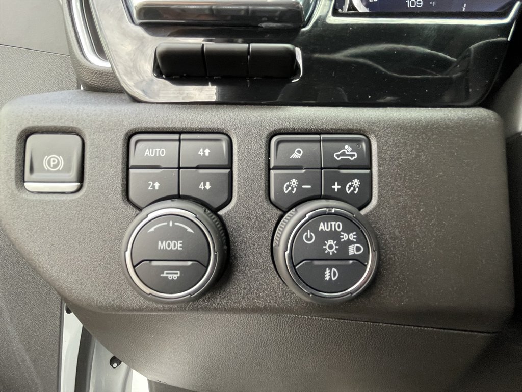 2024 Chevrolet Silverado 1500 - $38,990