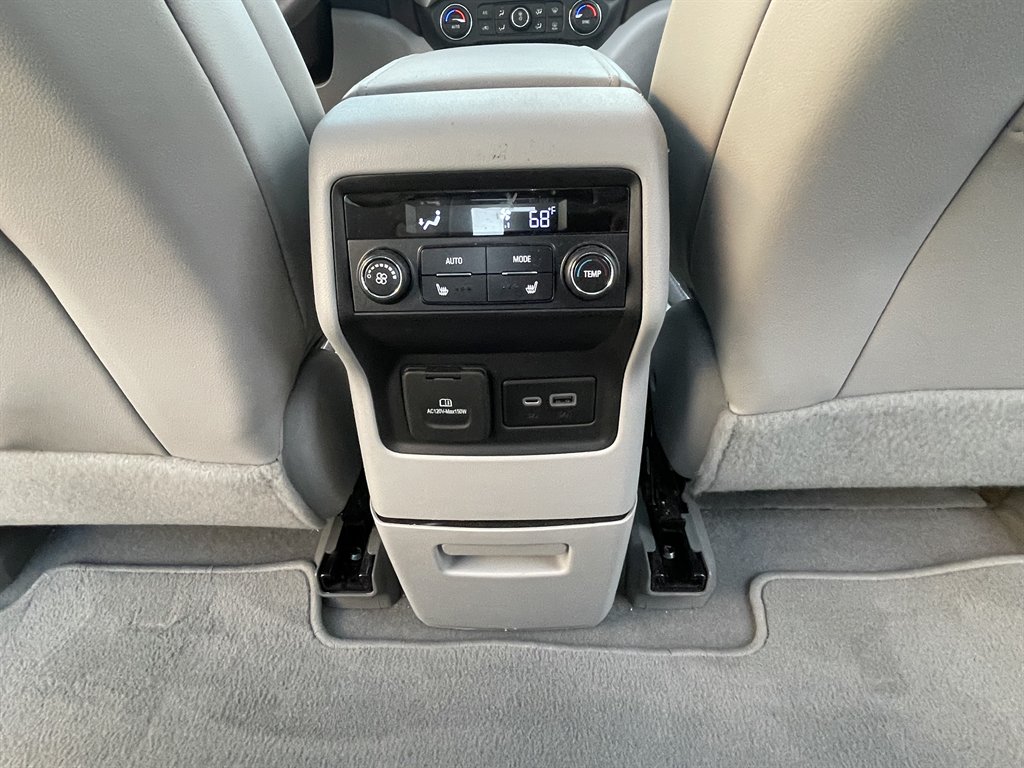 2021 GMC Acadia SLT photo