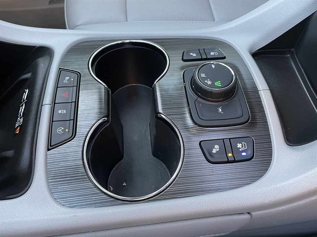 2021 GMC Acadia SLT photo