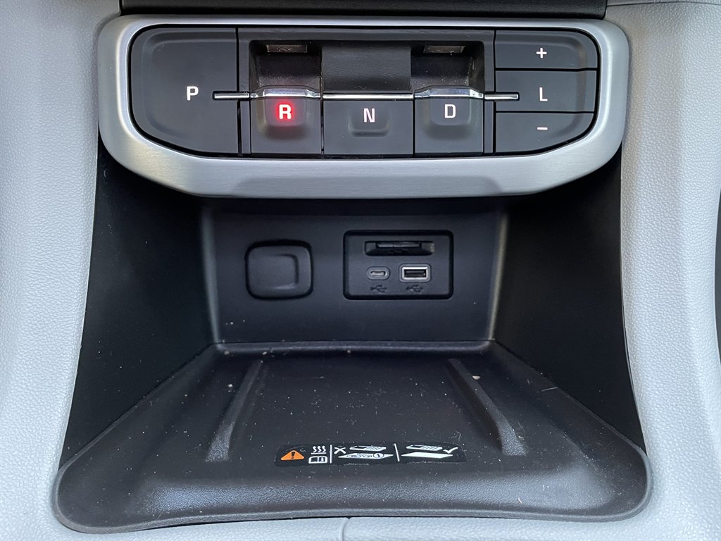 2021 GMC Acadia SLT photo