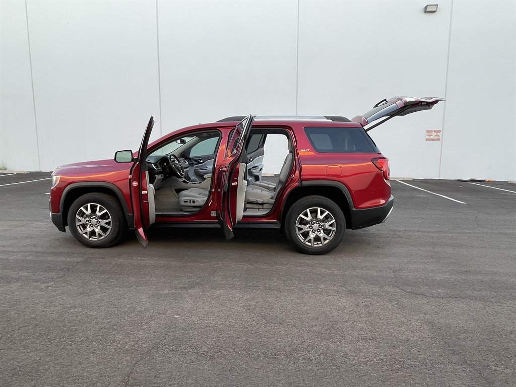 2021 GMC Acadia SLT photo