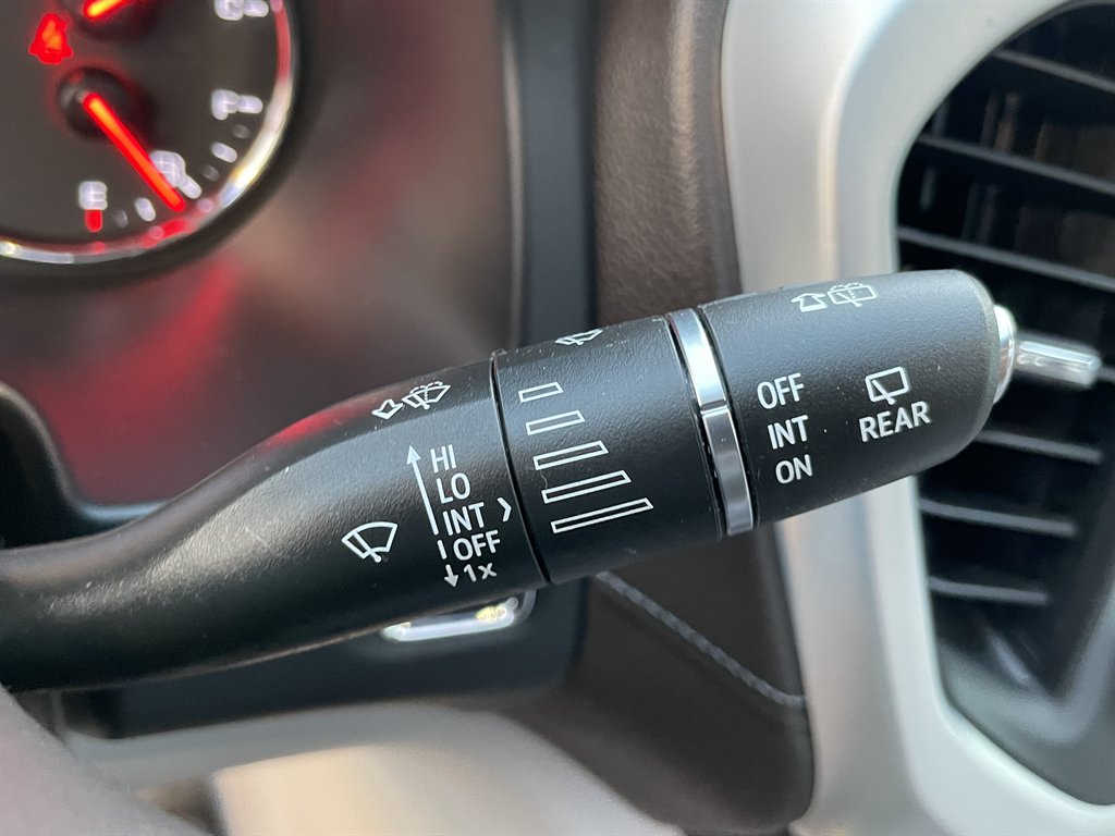 2021 GMC Acadia SLT photo