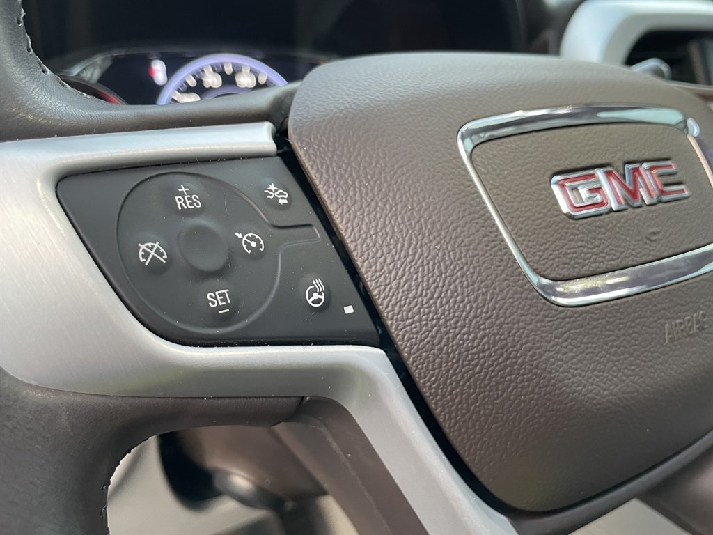 2021 GMC Acadia SLT photo