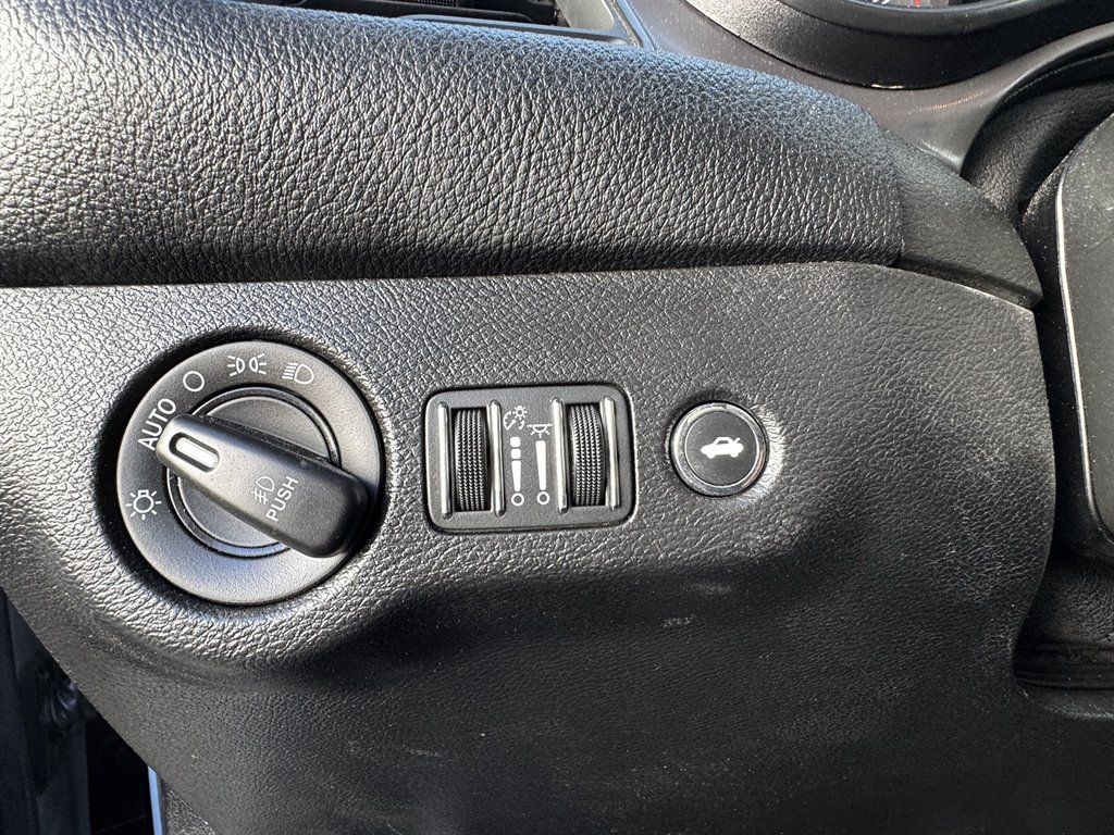2022 Dodge Challenger - $15,990