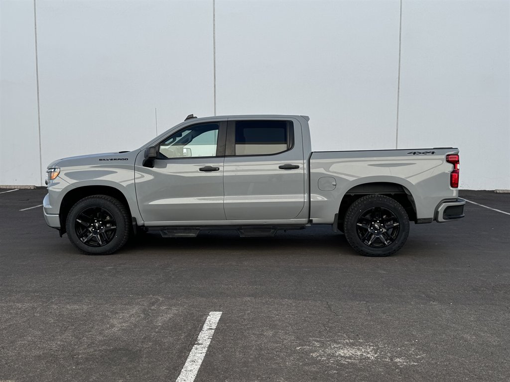 2024 Chevrolet Silverado 1500 4x4 - $24,990
