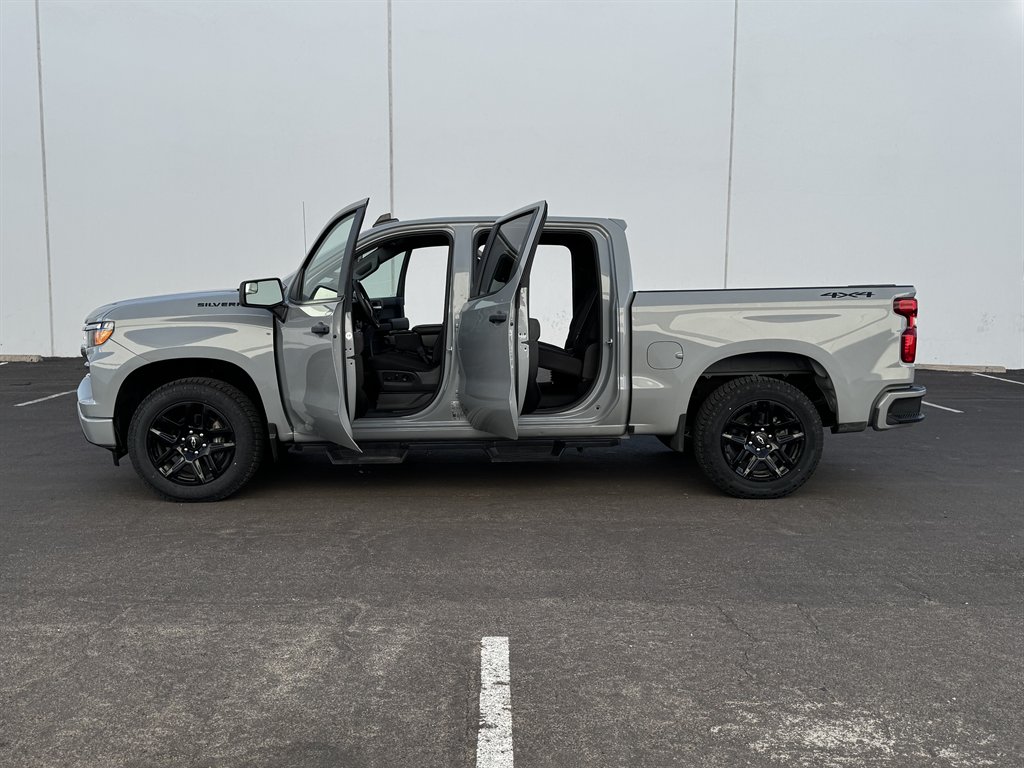 2024 Chevrolet Silverado 1500 4x4 - $24,990