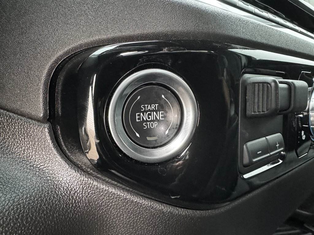 2025 GMC Sierra 1500 - $31,990