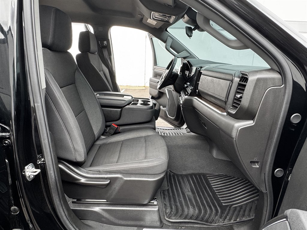 2025 GMC Sierra 1500 - $31,990