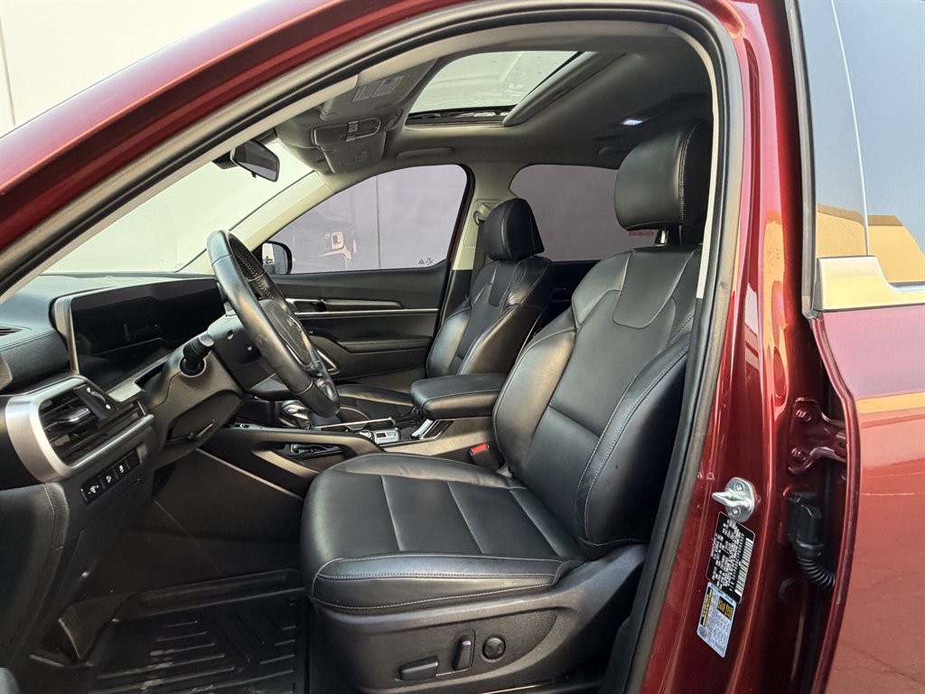 2023 Kia Telluride - $21,990