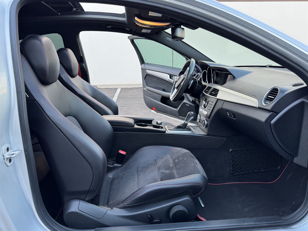 2015 Mercedes-Benz C-Class - $11,490