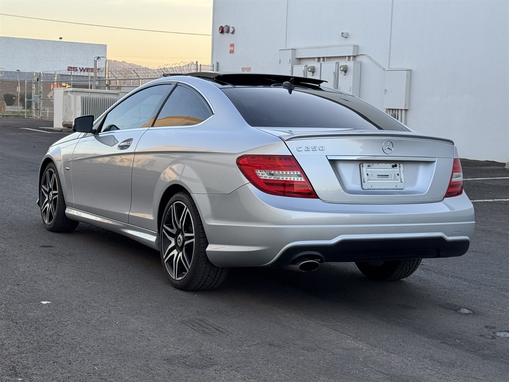 2015 Mercedes-Benz C-Class - $11,490