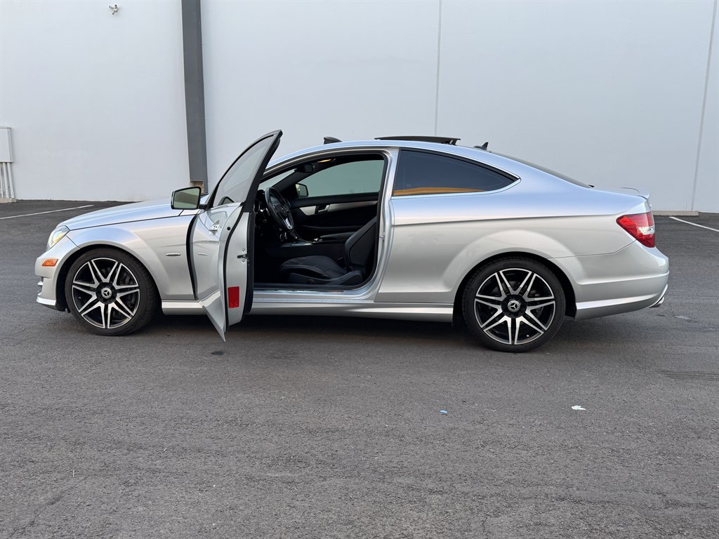 2015 Mercedes-Benz C-Class - $11,490