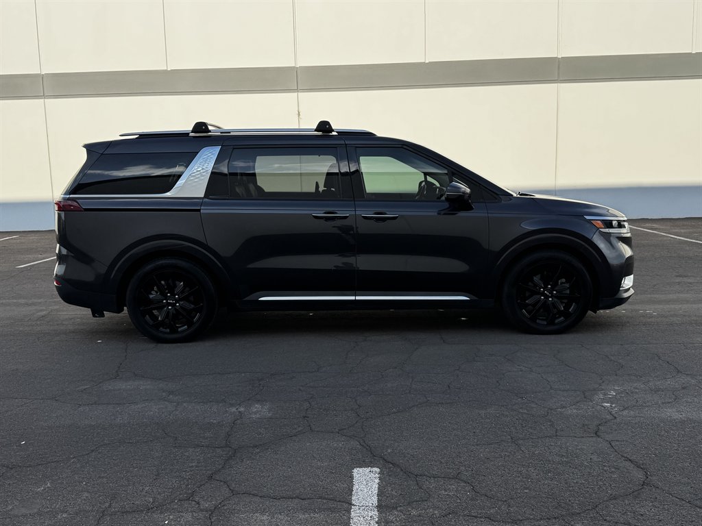 2022 Kia Carnival - $19,990