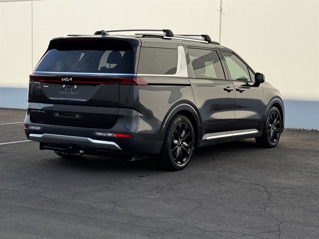 2022 Kia Carnival - $19,990