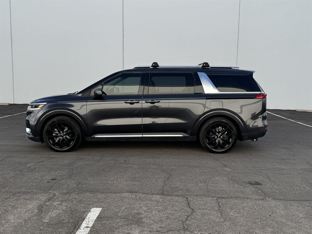 2022 Kia Carnival - $19,990