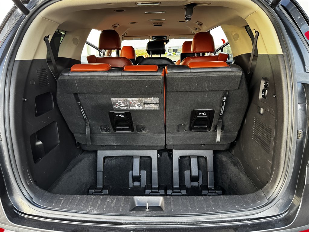 2022 Kia Carnival - $19,990