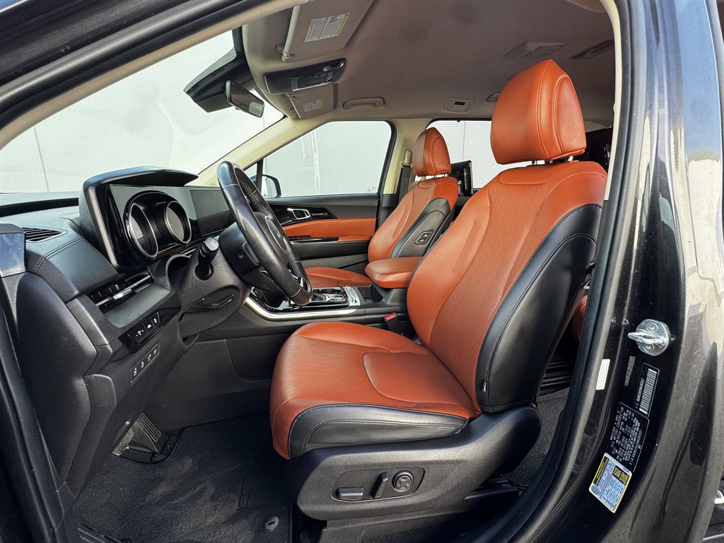 2022 Kia Carnival - $19,990