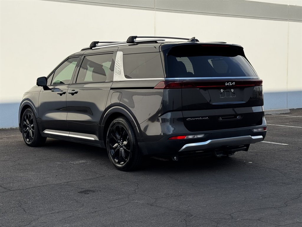 2022 Kia Carnival - $19,990
