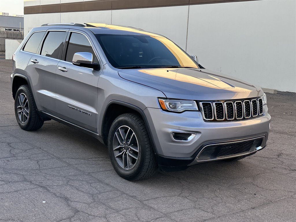 2019 Jeep Cherokee - $15,990