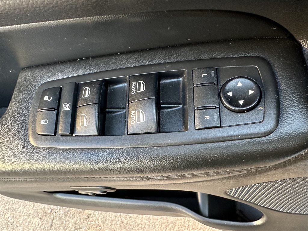 2019 Jeep Cherokee - $15,990