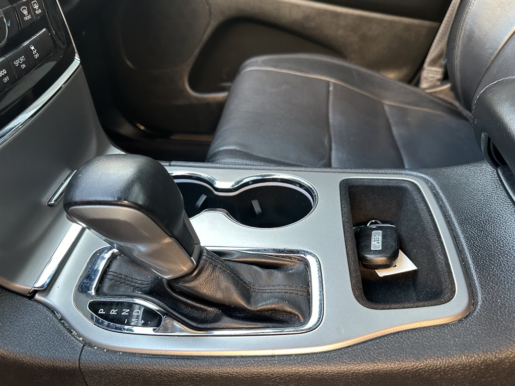 2019 Jeep Cherokee - $15,990
