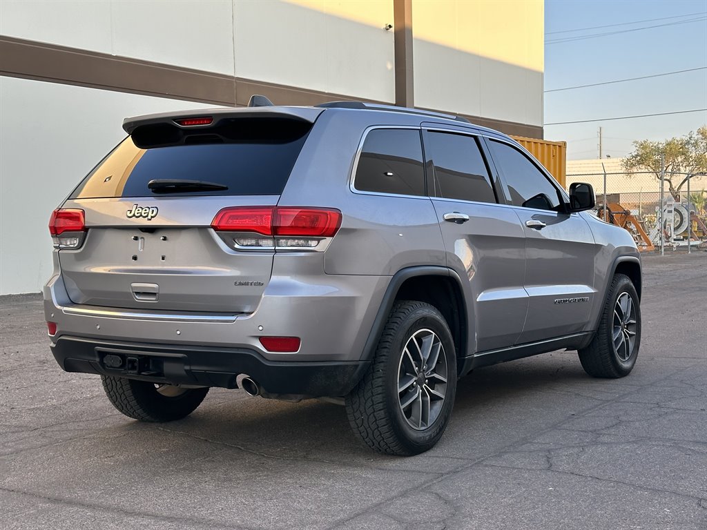 2019 Jeep Cherokee - $15,990