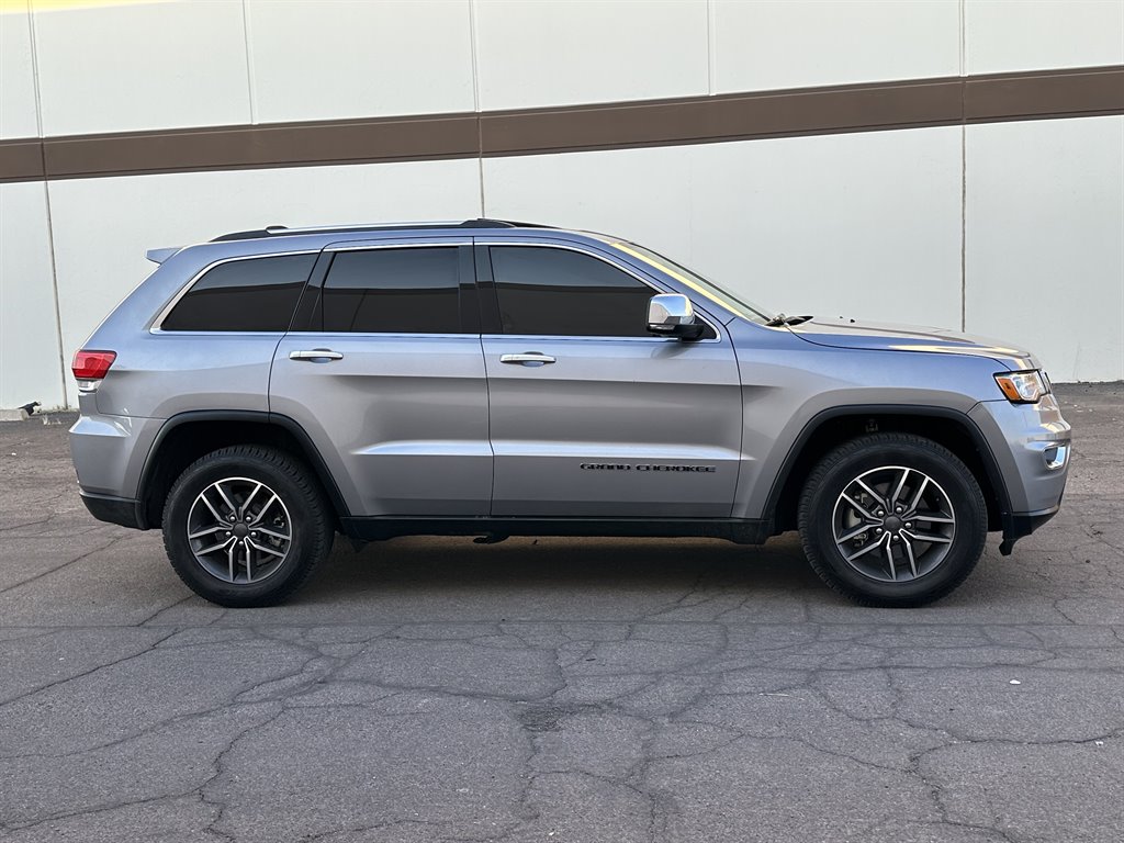 2019 Jeep Cherokee - $15,990
