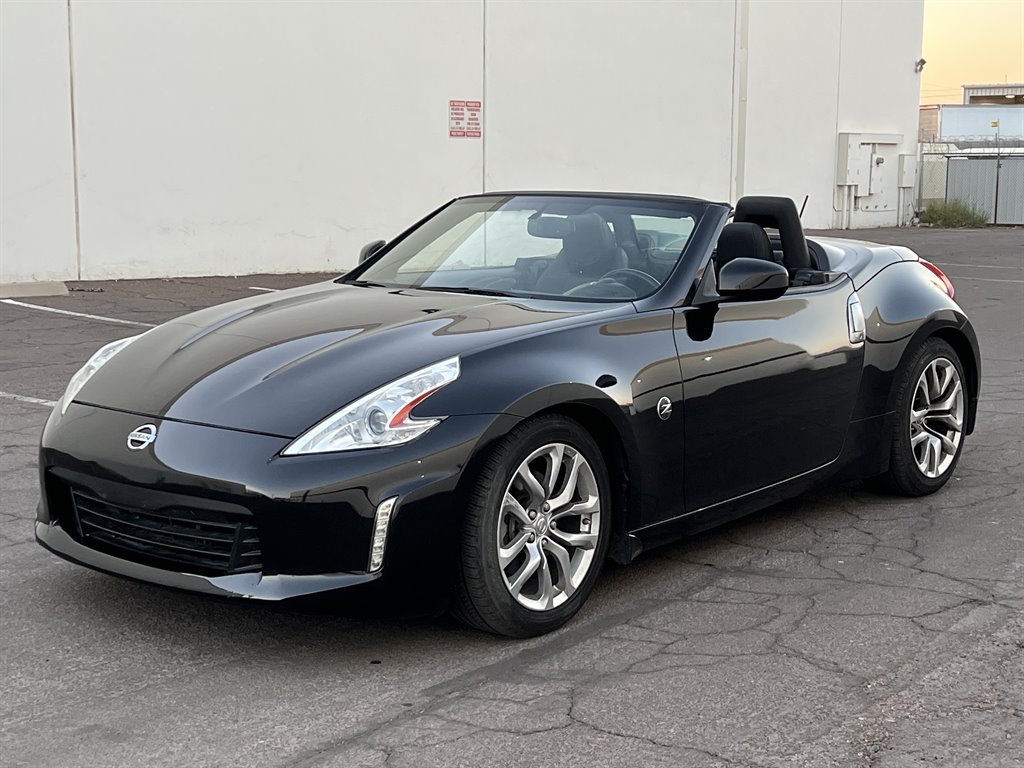 The 2014 Nissan 370Z Roadster photos