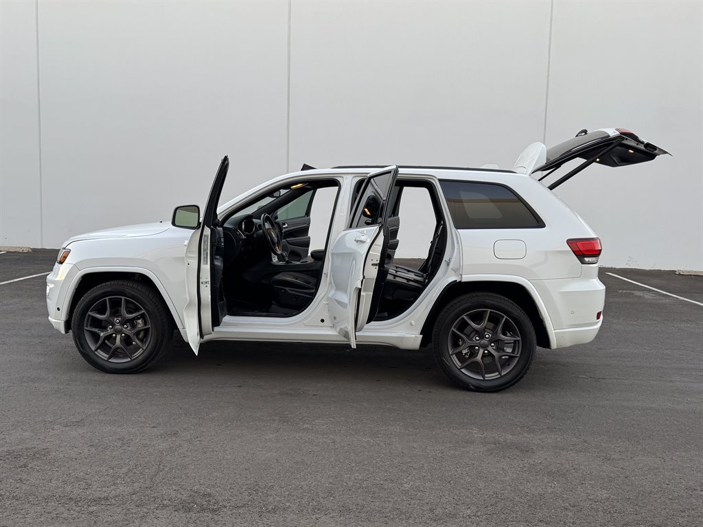 2021 Jeep Cherokee - $16,990