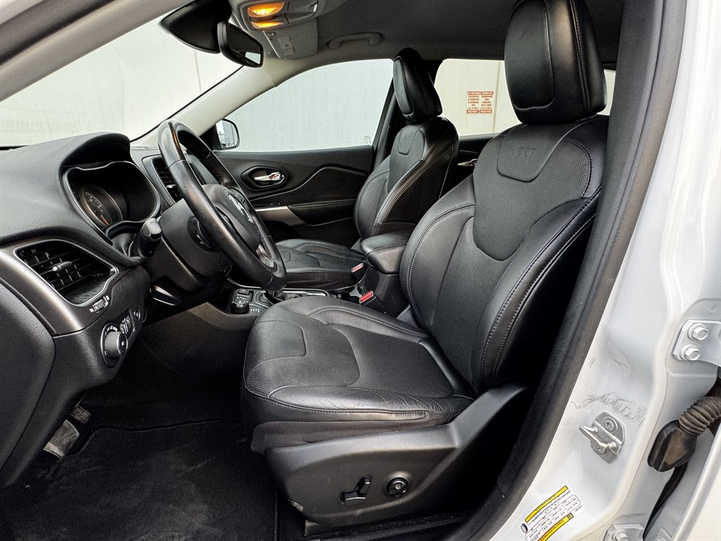 2020 Jeep Cherokee - $13,990