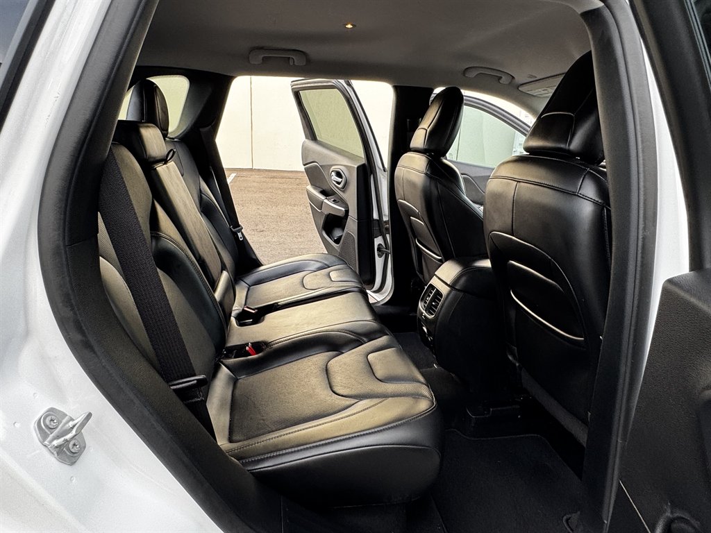 2020 Jeep Cherokee - $13,990