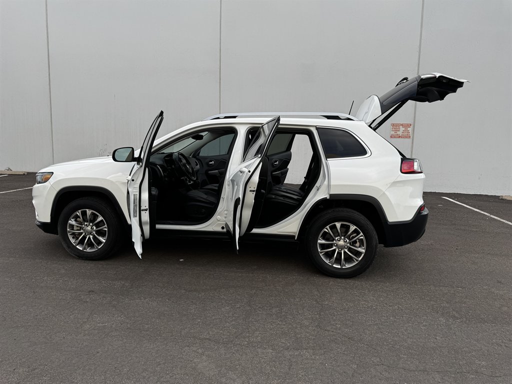 2020 Jeep Cherokee - $13,990