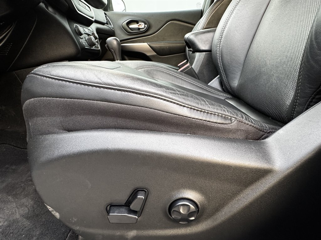 2020 Jeep Cherokee - $13,990