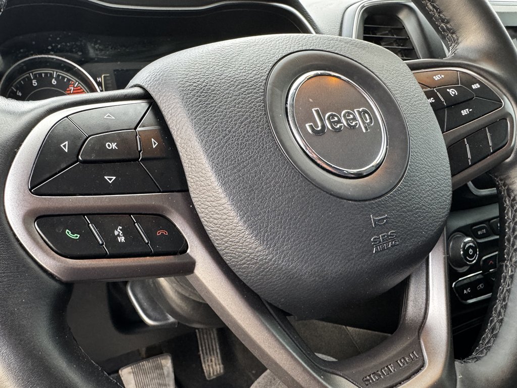 2020 Jeep Cherokee - $13,990