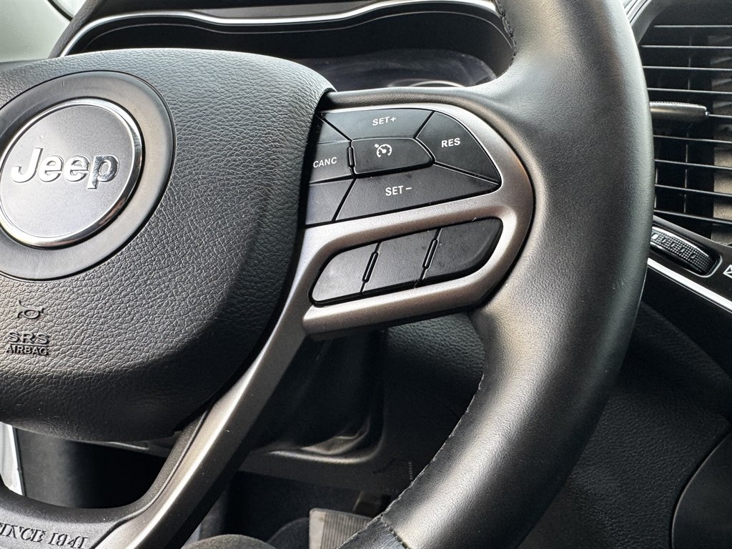 2020 Jeep Cherokee - $13,990