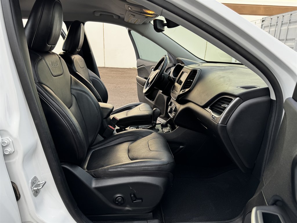 2020 Jeep Cherokee - $13,990