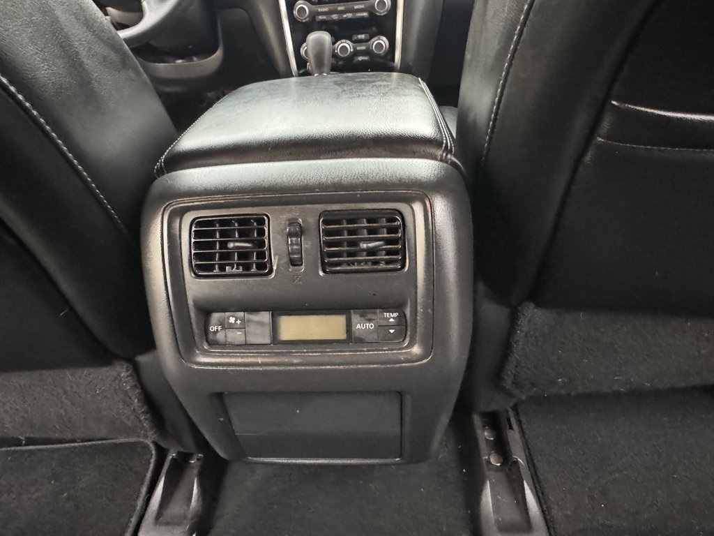 2017 Nissan Pathfinder S photo