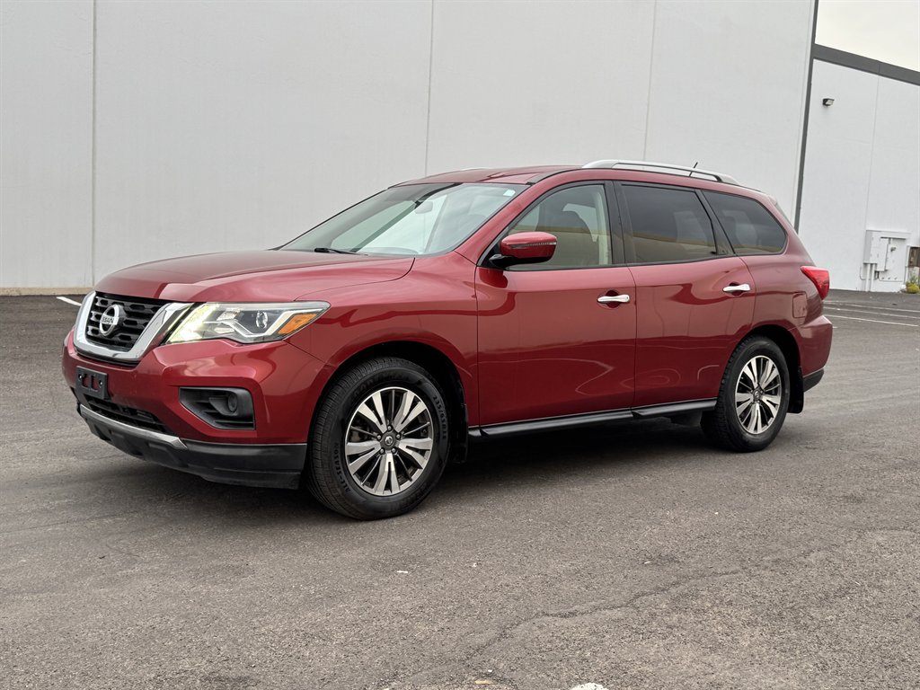 2017 Nissan Pathfinder S photo