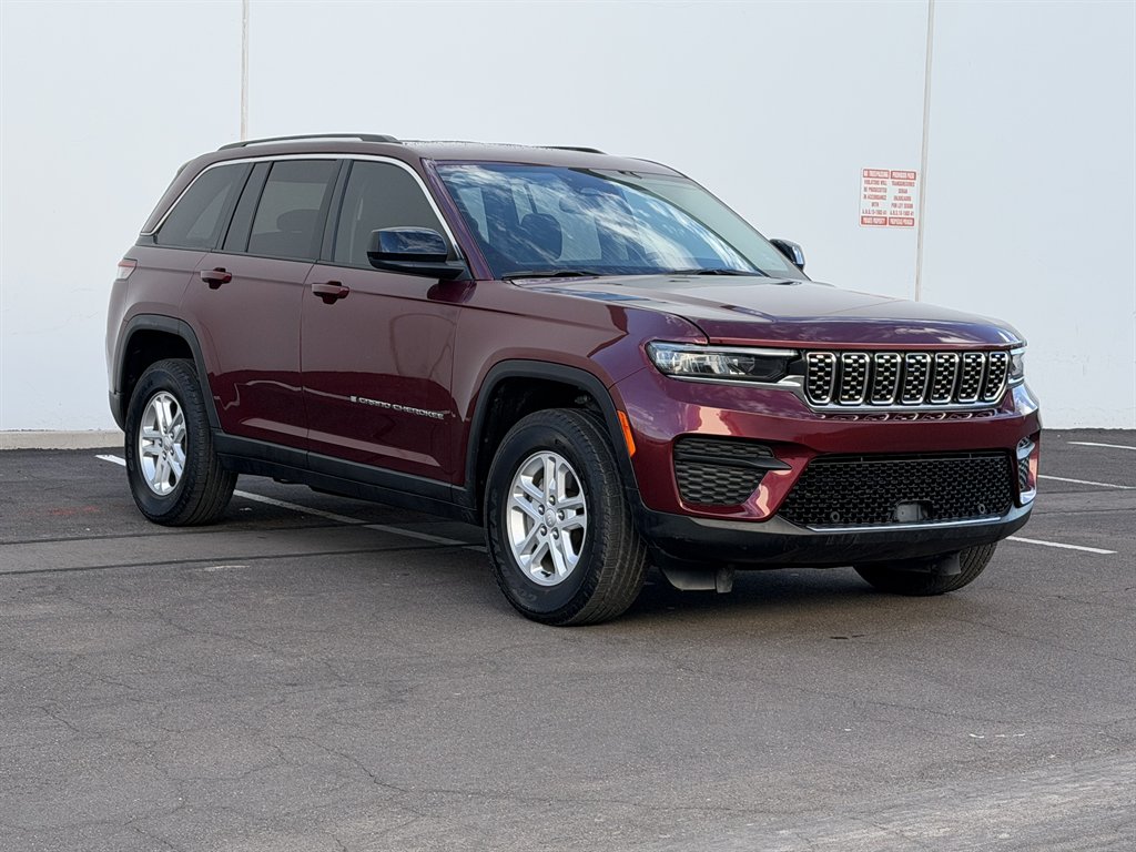 2023 Jeep Cherokee - $18,990