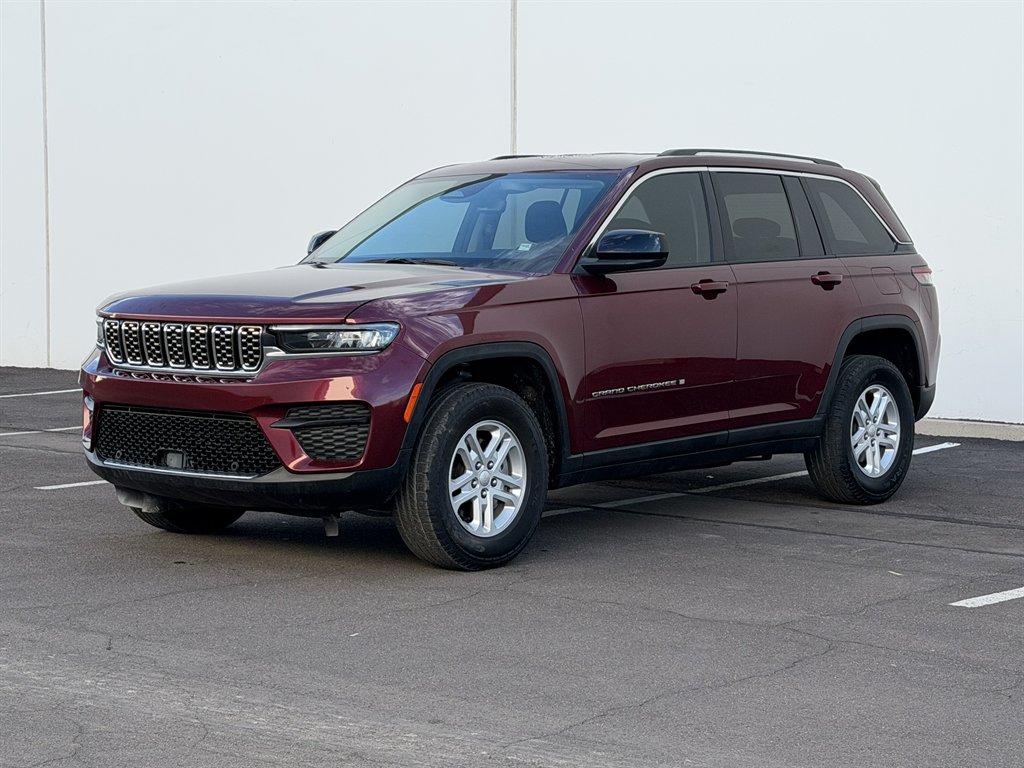 2023 Jeep Cherokee - $18,990