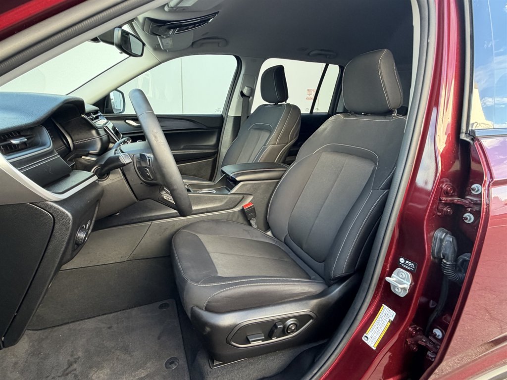 2023 Jeep Cherokee - $18,990