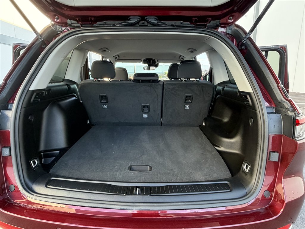 2023 Jeep Cherokee - $18,990