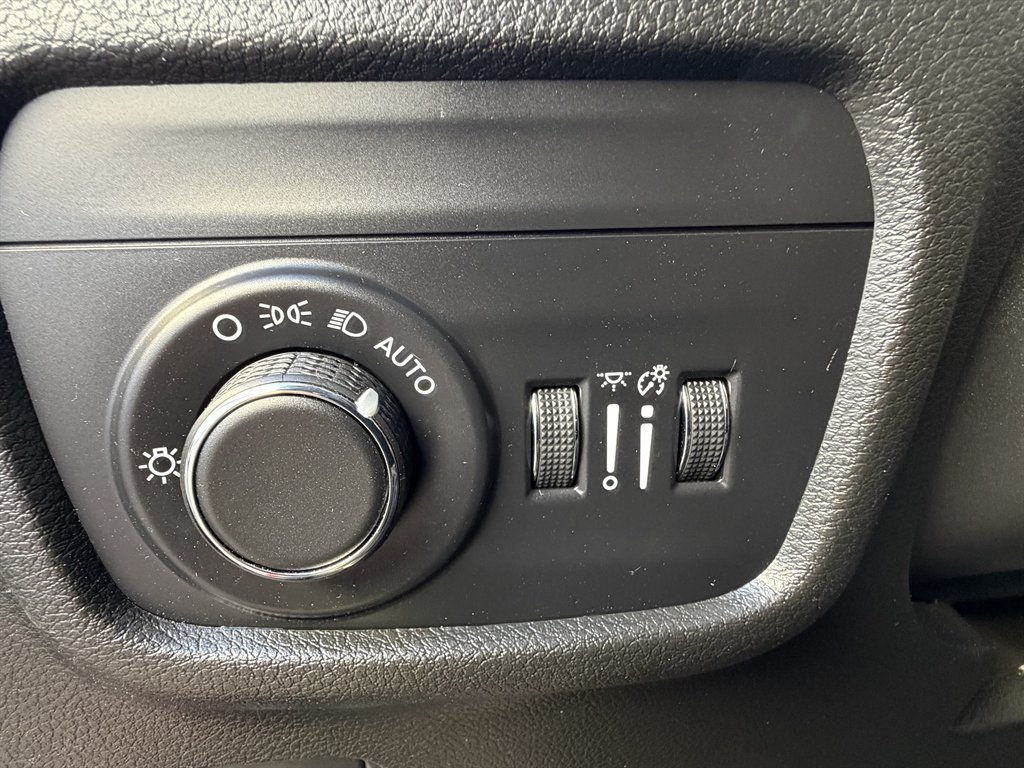 2023 Jeep Cherokee - $18,990